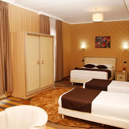 Amh Hotel Durres Exterior photo