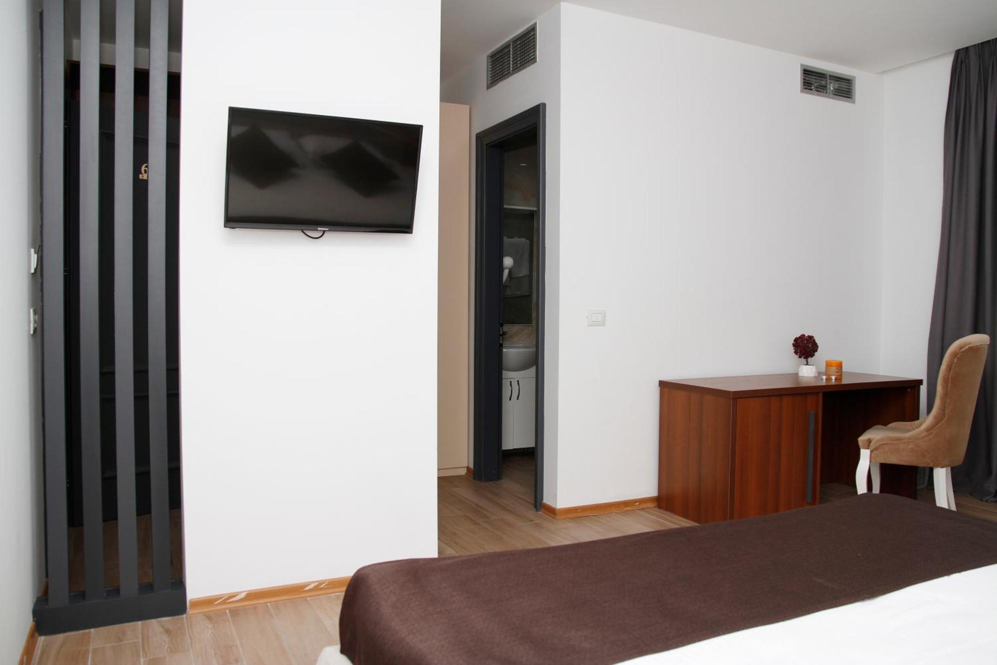 Hotel Amh 4*