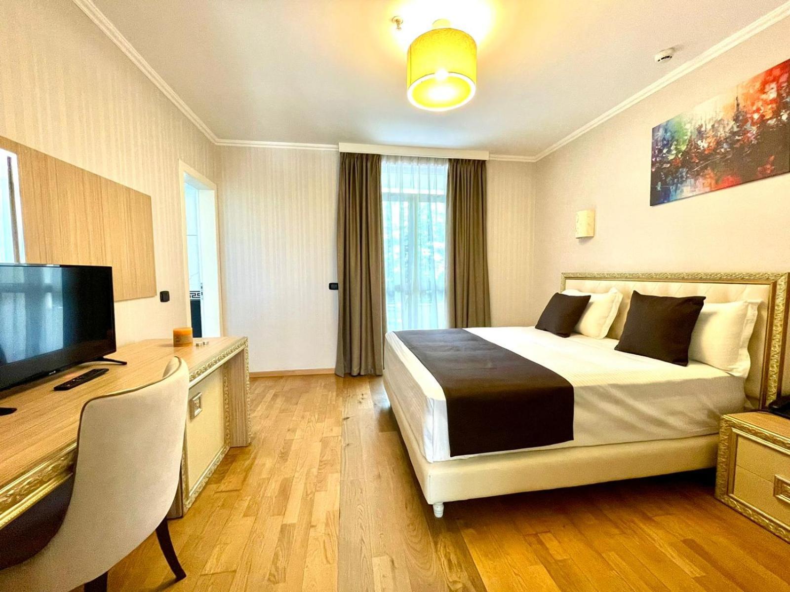 Amh Hotel